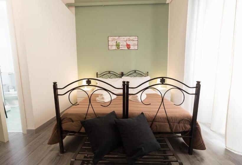 غرفة قياسية ثلاثية, Tra L Etna E Il Mare B&b