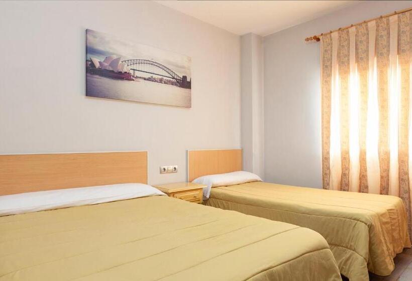 스탠다드 트리플 룸, Olympia Ronda Hostel