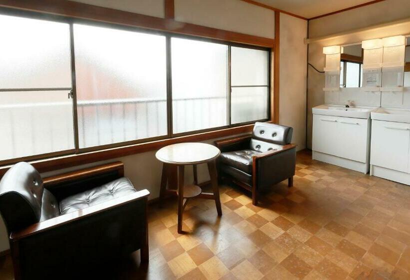 스탠다드 트리픔 룸 공동욕실, Nara Guesthouse Kamunabi
