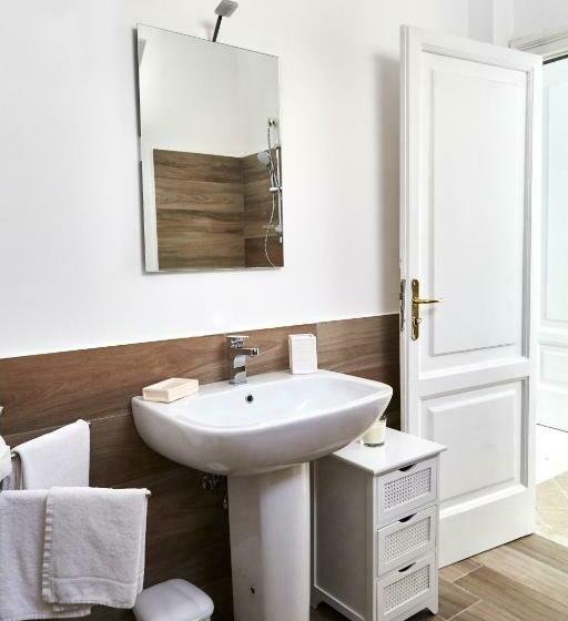 اتاق سوپریور, Maison Toledo 210