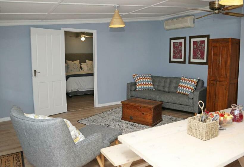 بانگلوی استاندارد, Newington Place