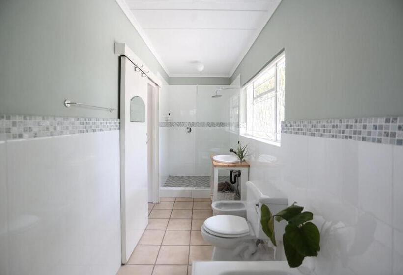 اتاق استاندارد با تخت بزرگ, Newington Place