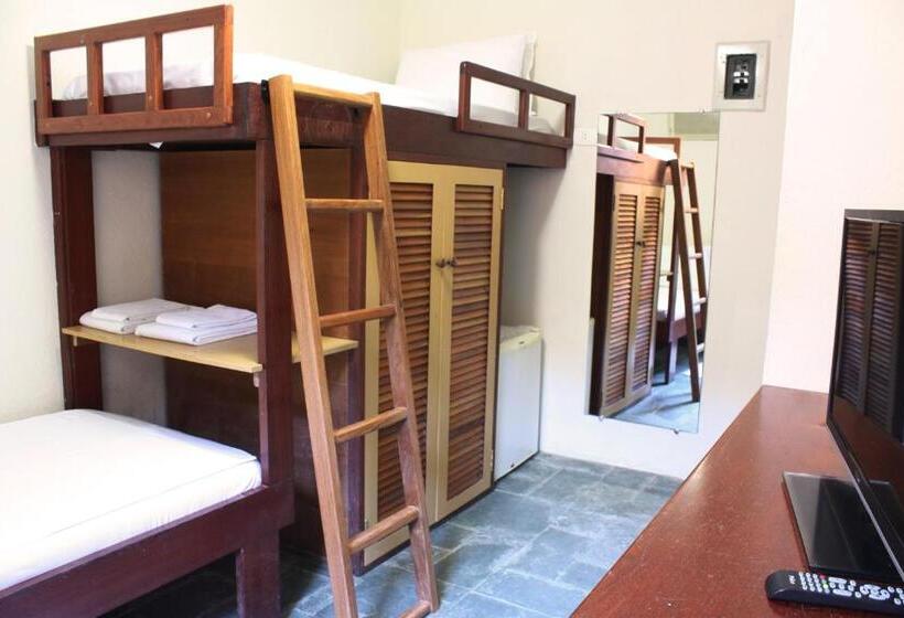 Номер Стандарт с Койками, Ilha Deck