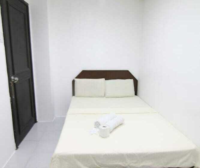 اتاق اکونومی, Juliano