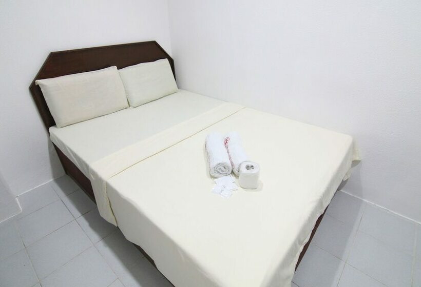 اتاق اکونومی, Juliano