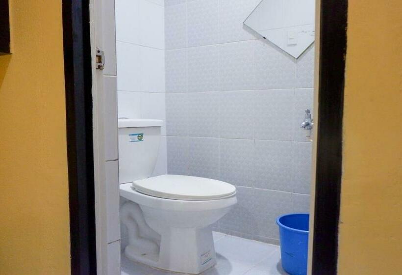 اتاق استاندارد سه نفره, Juliano