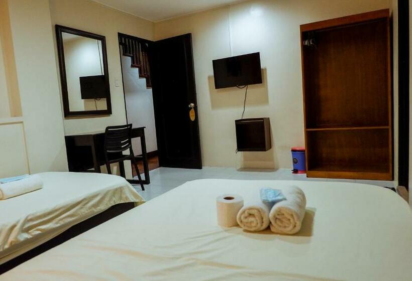 اتاق خانوادگی, Juliano