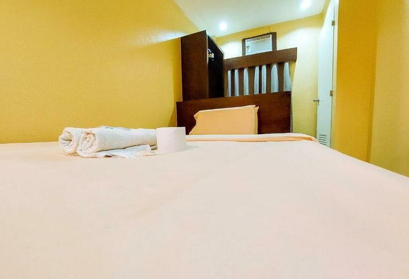 اتاق اکونومی, Juliano