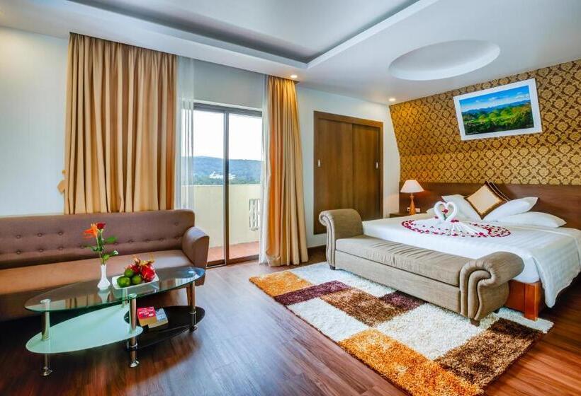 سوئیت با بالکن, Nesta Hotel Phu Quoc
