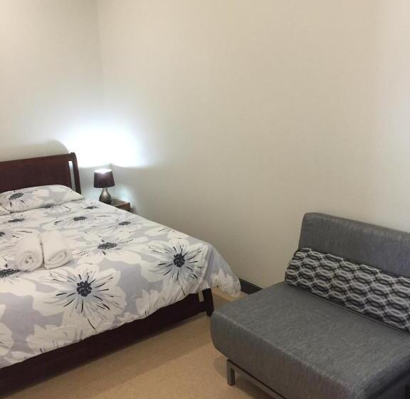 اتاق استاندارد, Talofa Inn