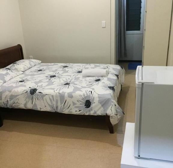 اتاق استاندارد, Talofa Inn