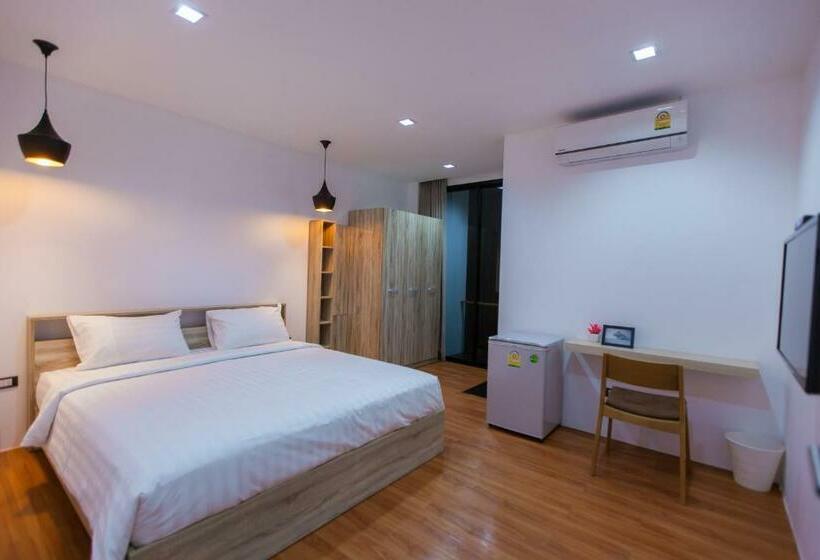 キングサイズベッドのスタンダードルーム, Thamm Residence