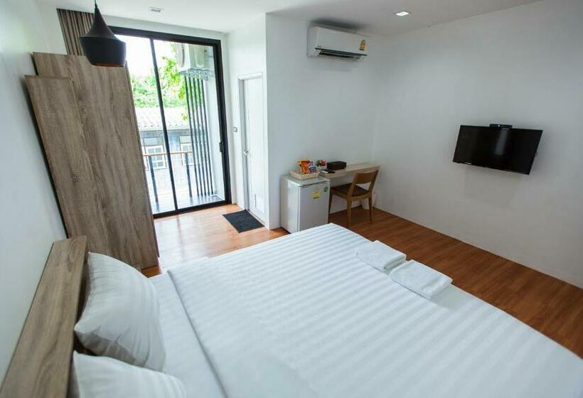 キングサイズベッドのスタンダードルーム, Thamm Residence