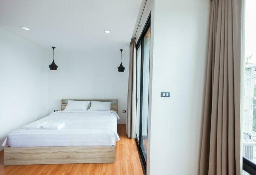 キングサイズベッドのスタンダードルーム, Thamm Residence