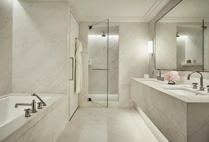 غرفة قياسية سرير كينج, Four Seasons Hotel At The Surf Club