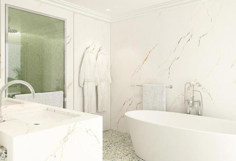 بنجلو قياسى, Four Seasons Hotel At The Surf Club