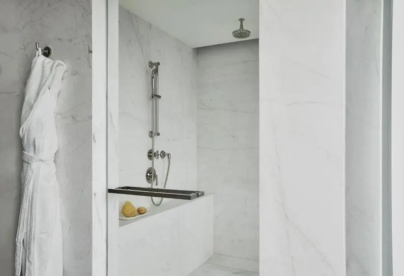 Sviitti 2 Makuuhuonetta, Four Seasons Hotel At The Surf Club