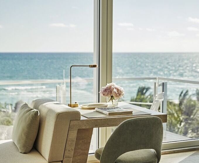 غرفه قياسيه سريرين مزدوجين, Four Seasons Hotel At The Surf Club