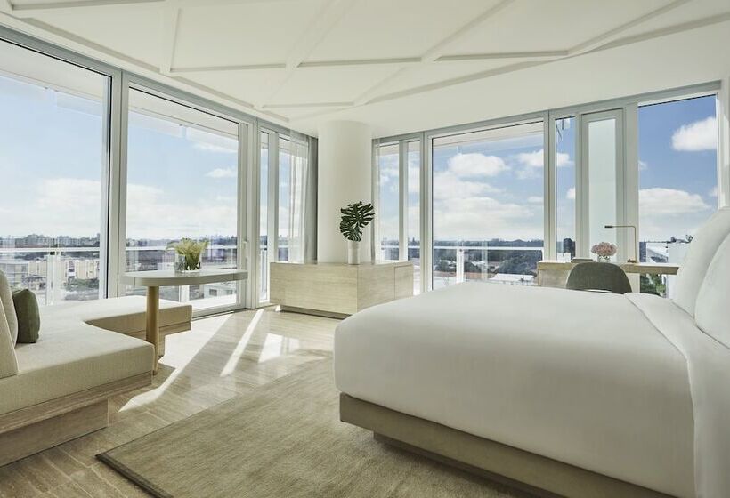 غرفة قياسية سرير كينج لذوى الإحتياجات الخاصة, Four Seasons Hotel At The Surf Club