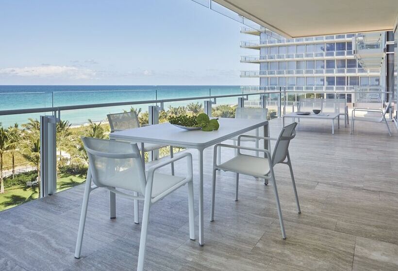 جناح مطلّ علي البحر, Four Seasons Hotel At The Surf Club