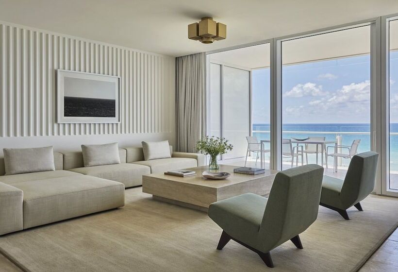 جناح مطلّ علي البحر, Four Seasons Hotel At The Surf Club