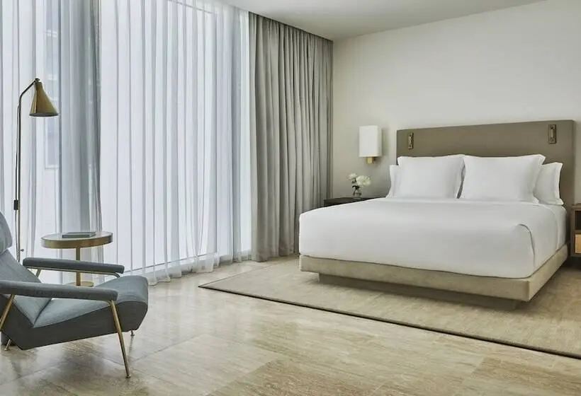 2 Bedrooms Suite Sea View, Four Seasons Hotel At The Surf Club
