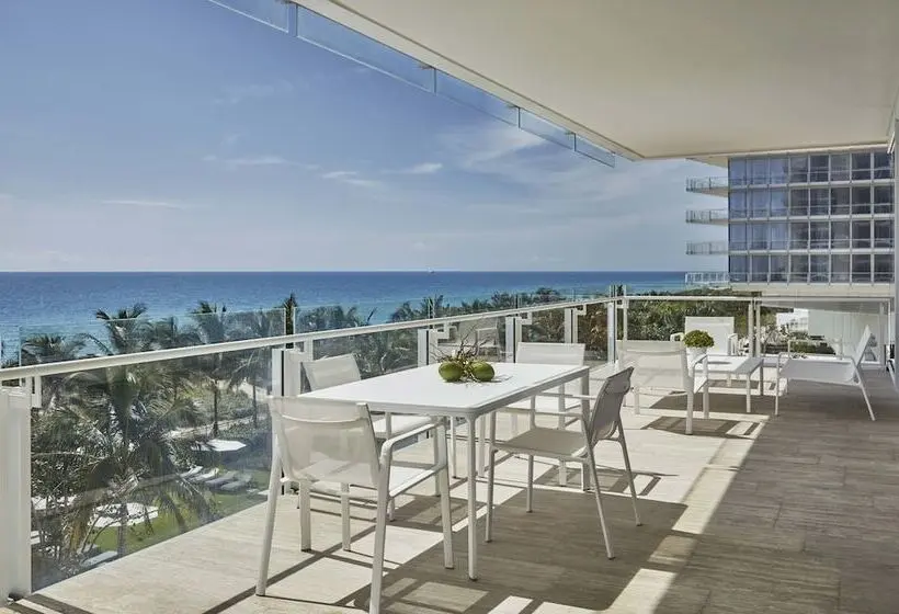 Sviitti Merinäkymä, Four Seasons Hotel At The Surf Club