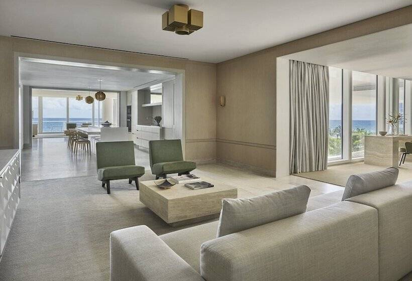 جناح مطلّ علي البحر, Four Seasons Hotel At The Surf Club