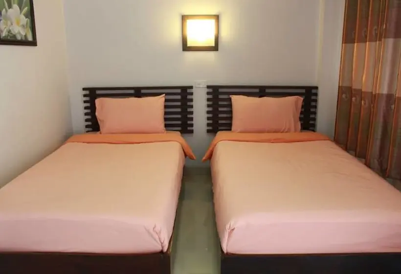 スタンダードルーム, Pornkasem House
