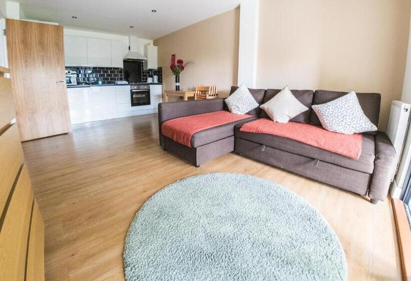 شقة 3 غرف, Ilford Tower Apartments