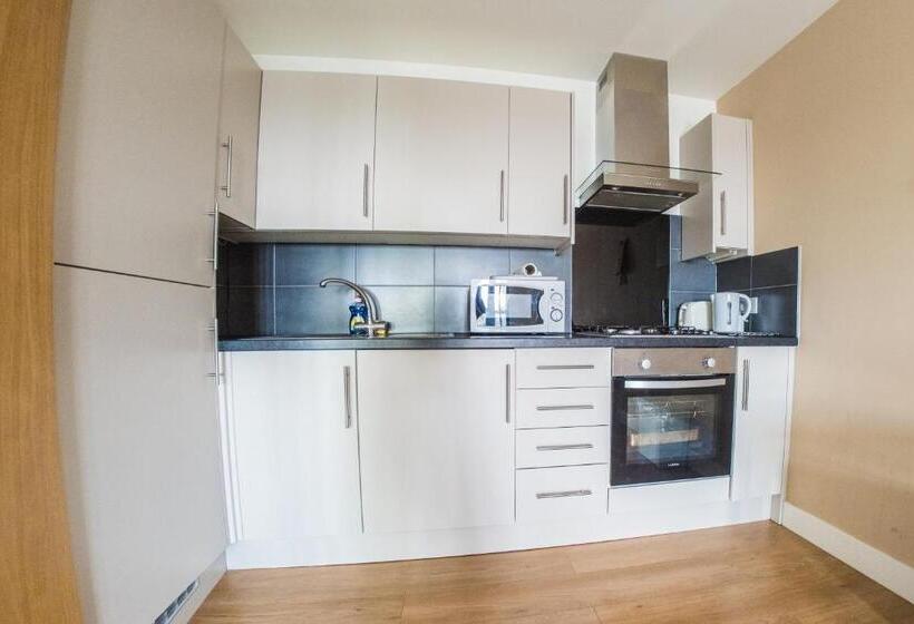 شقة 3 غرف, Ilford Tower Apartments