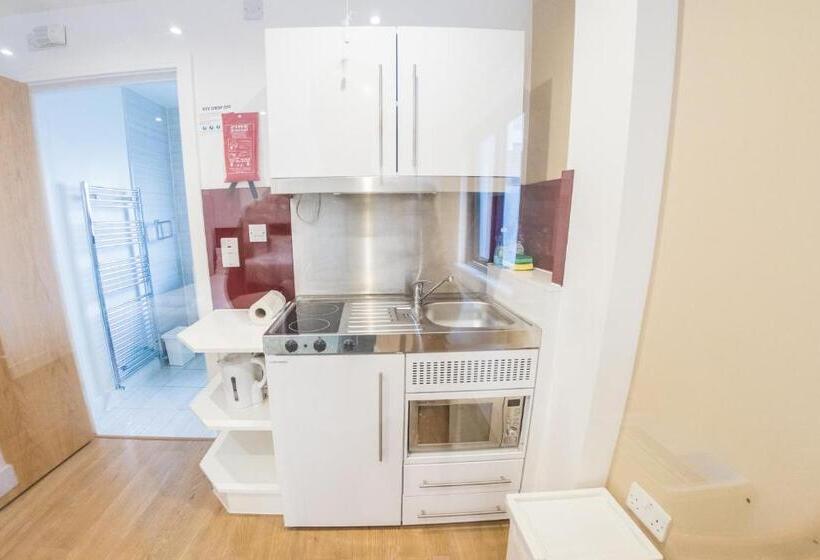 غرفة قياسية, Ilford Tower Apartments