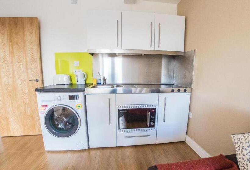 Апартаменты 1 Спальня, Ilford Tower Apartments