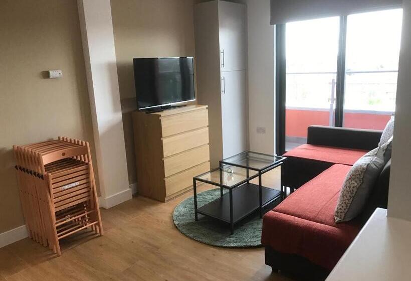 شقة غرفتين, Ilford Tower Apartments