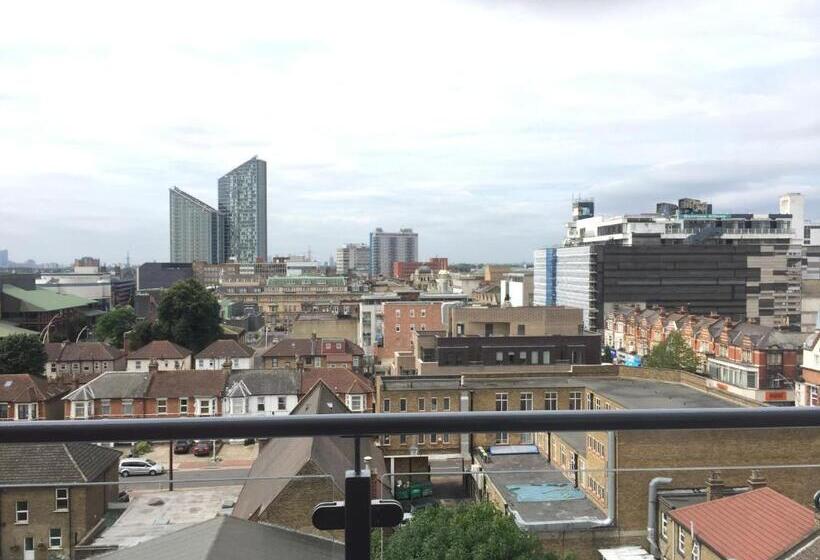 شقة غرفتين, Ilford Tower Apartments