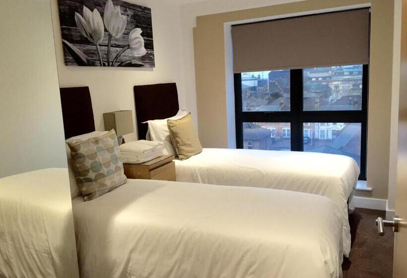 شقة غرفتين, Ilford Tower Apartments