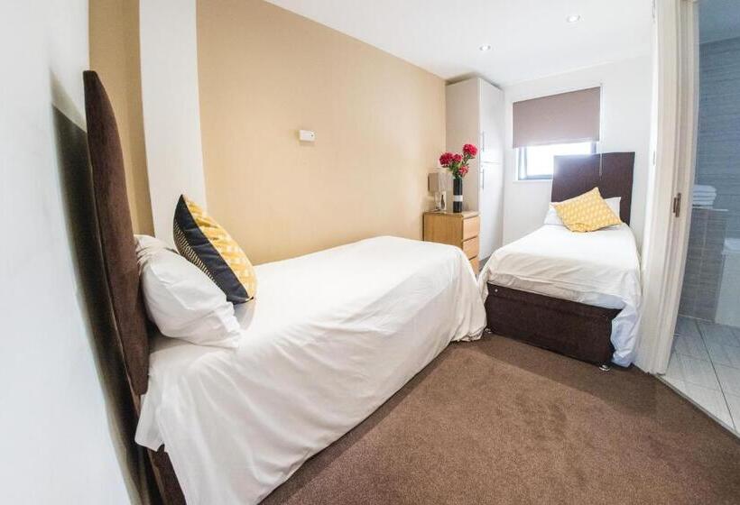 شقة غرفتين, Ilford Tower Apartments