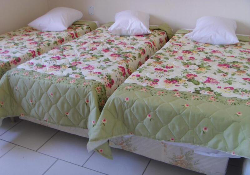 חדר סטנדרט לשלושה, Estação Da Fé