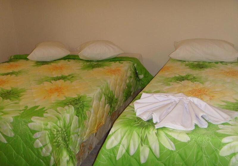 חדר סטנדרט לשלושה, Estação Da Fé