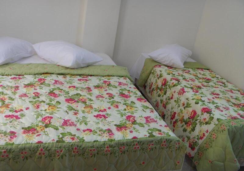 חדר סטנדרט לארבעה, Estação Da Fé