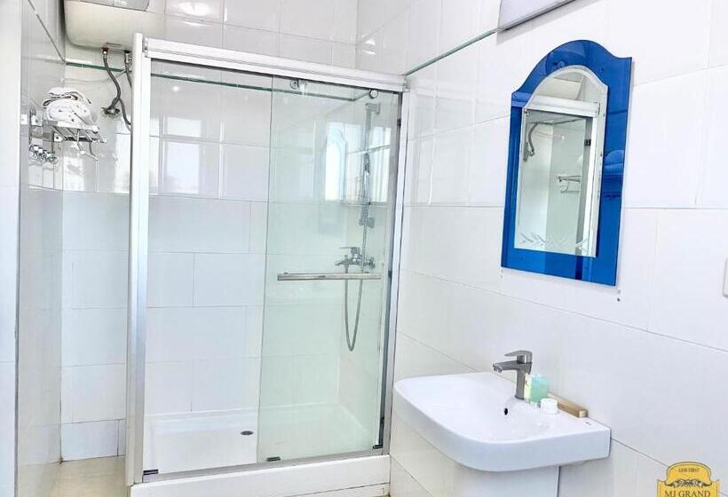 סוויטת ג'וניור, Mj Grand