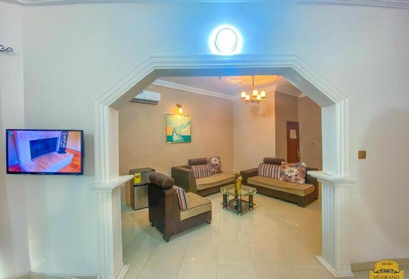 סוויטה אקזקיוטיב, Mj Grand