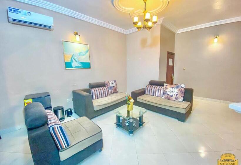 סוויטה אקזקיוטיב, Mj Grand