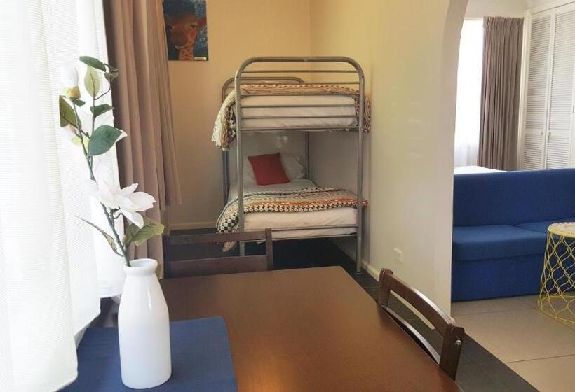 Семейный Номер, Tuncurry Motor Lodge