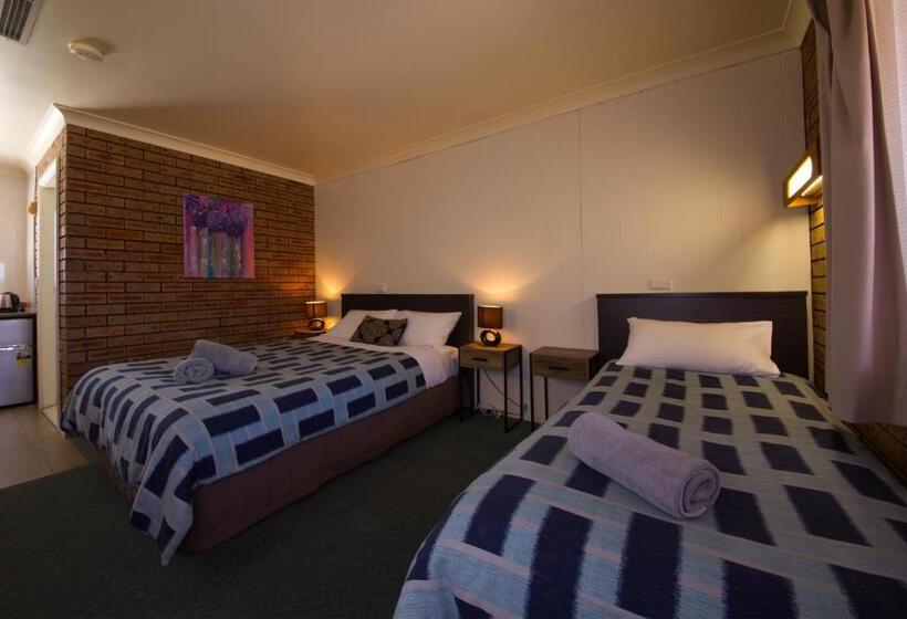 חדר סטנדרט לשלושה, Tuncurry Motor Lodge