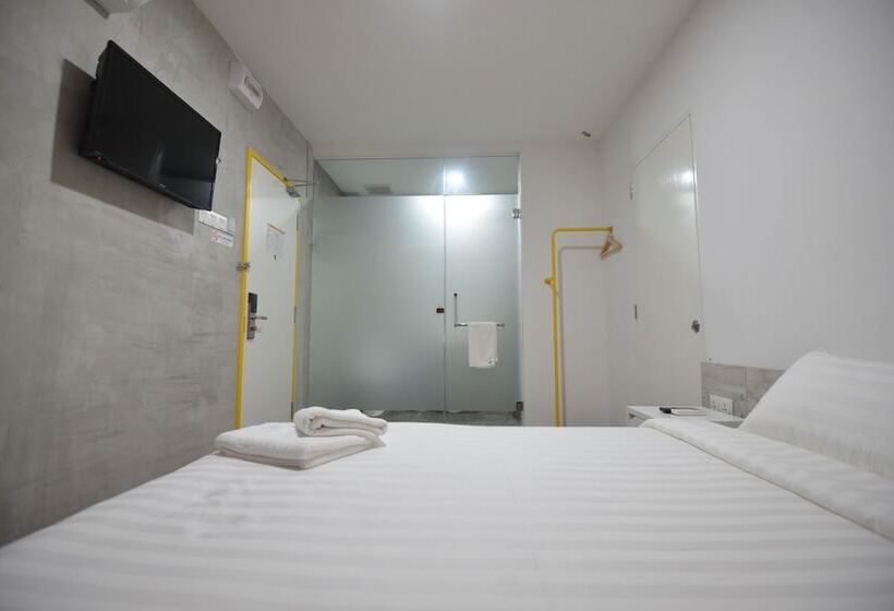 Habitació Deluxe, Vrest