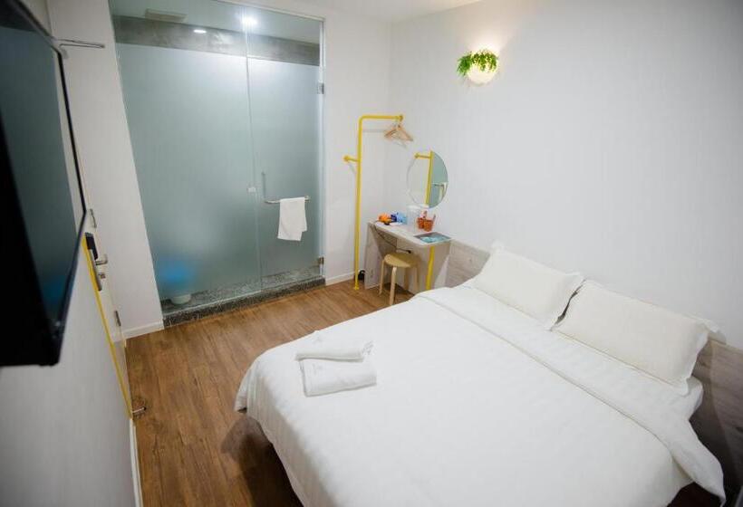 Habitació Superior, Vrest