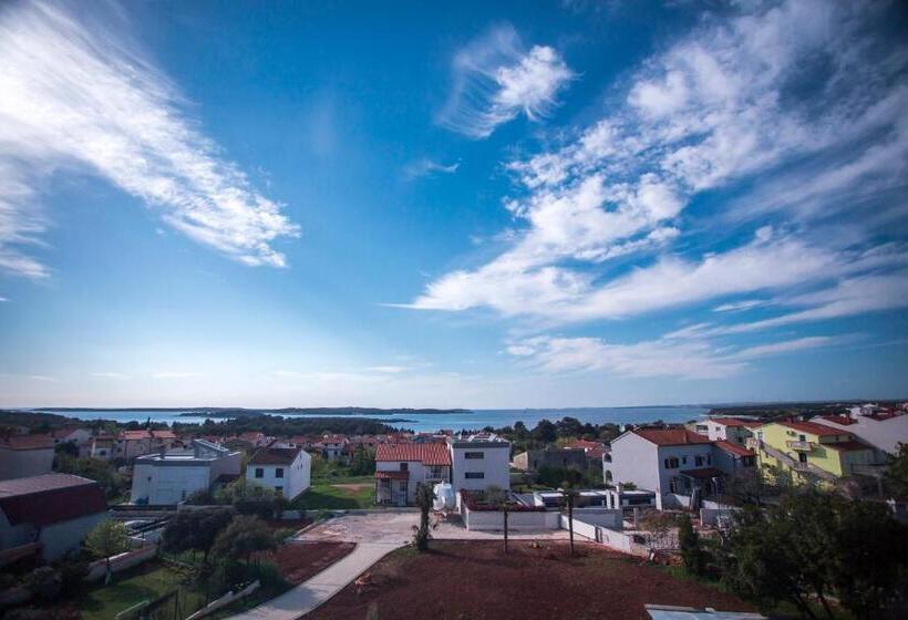 带2个卧室的公寓, Adrion Apart