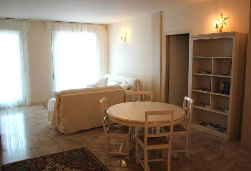 آپارتمان 2 خوابه, Casa Camilla City