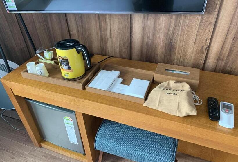 חדר דלוקס נוף לים, Am Ort